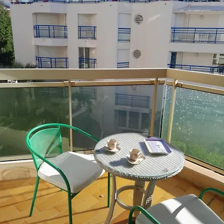 Port Plage Centre Ville Et Soleil Saint-Raphaël Extérieur photo